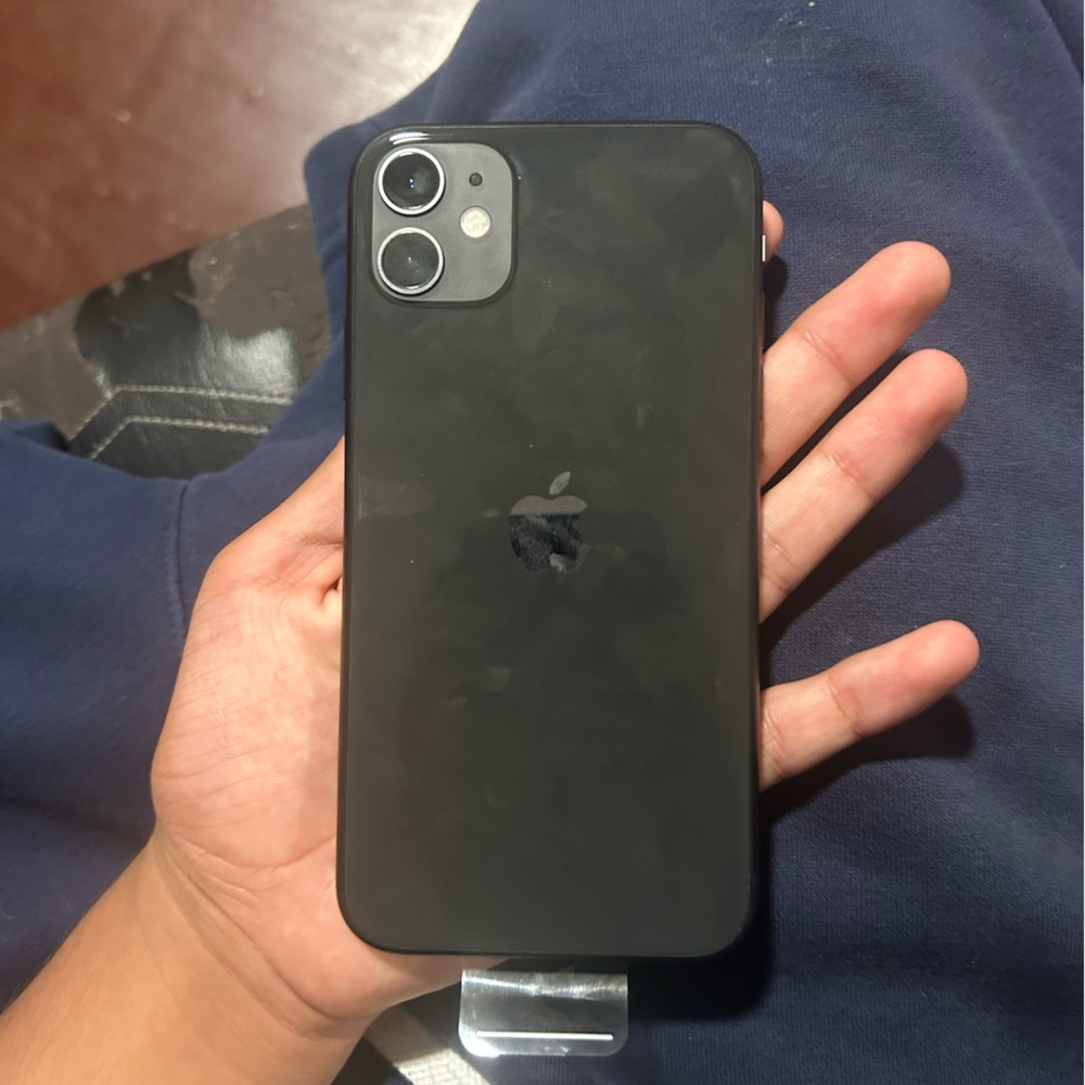 iPhone 11 battery life at 100%